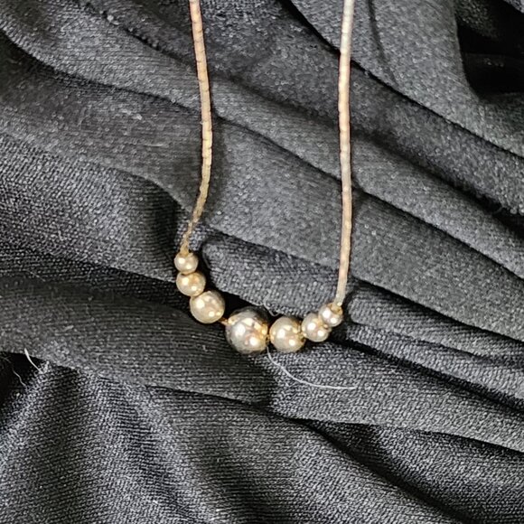 Seven Graduated Sterling Silver Round Ball Spheres on a Silver 17.5" Cobra Chain - Picture 12 of 16